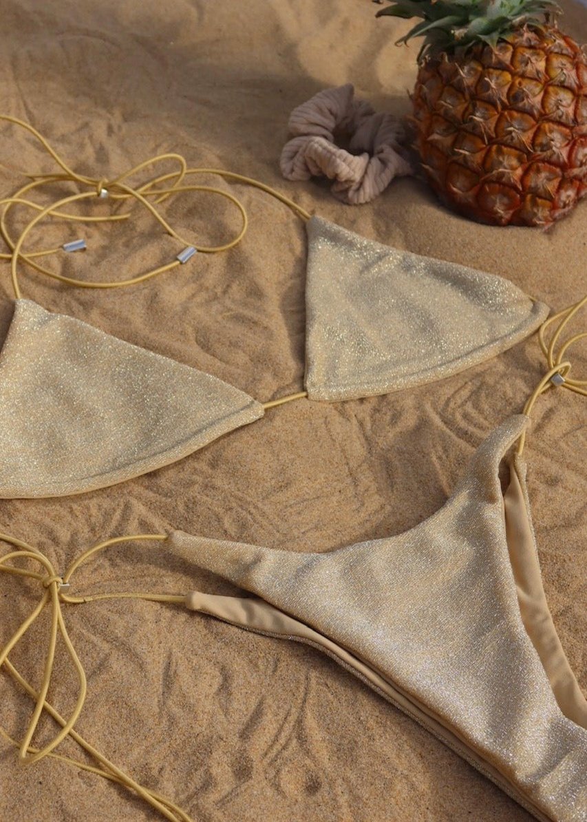 Haut de maillot de bain bikini en or jaune