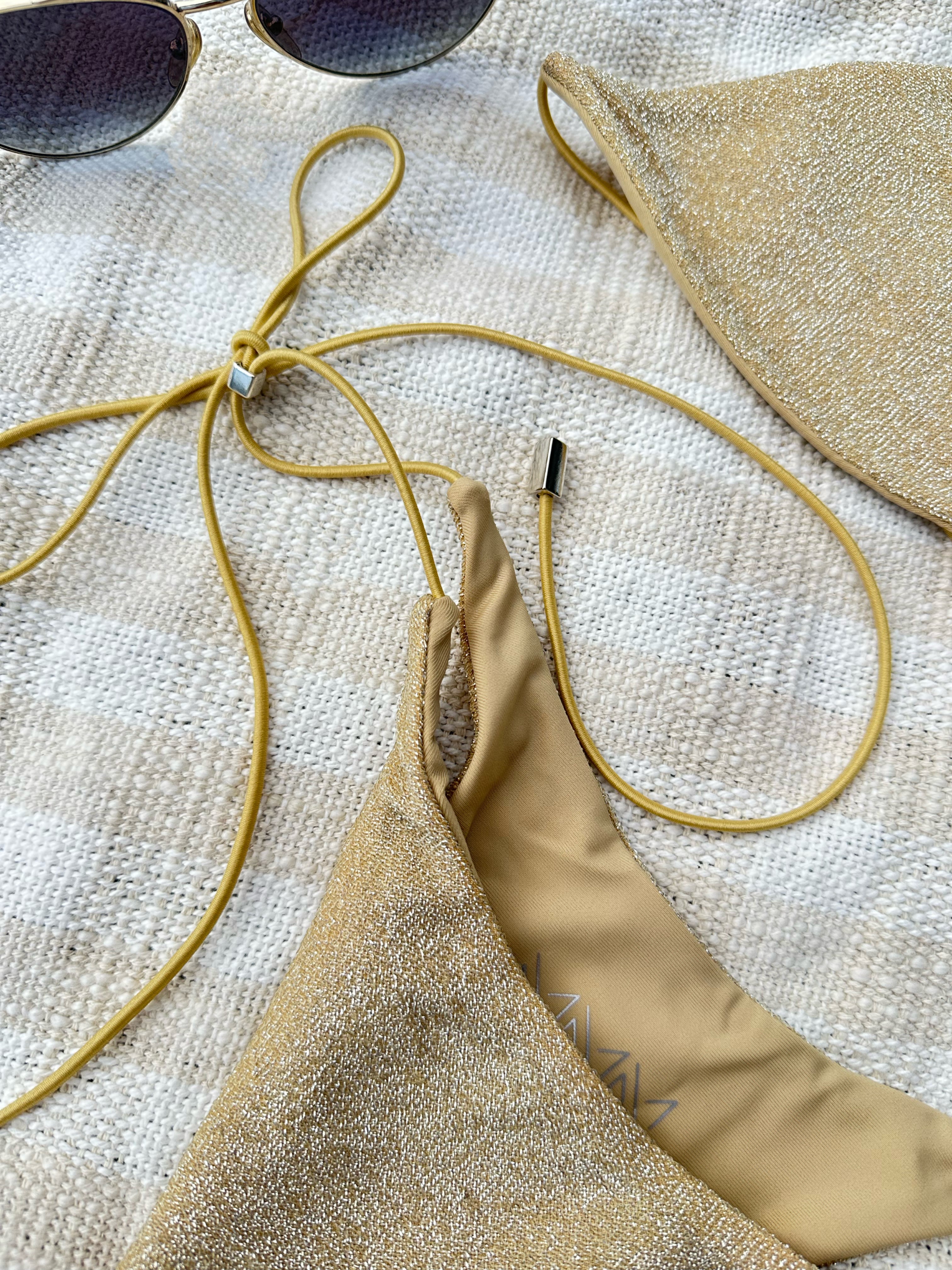 Bas de maillot échancré doré | Paréo vendu séparément