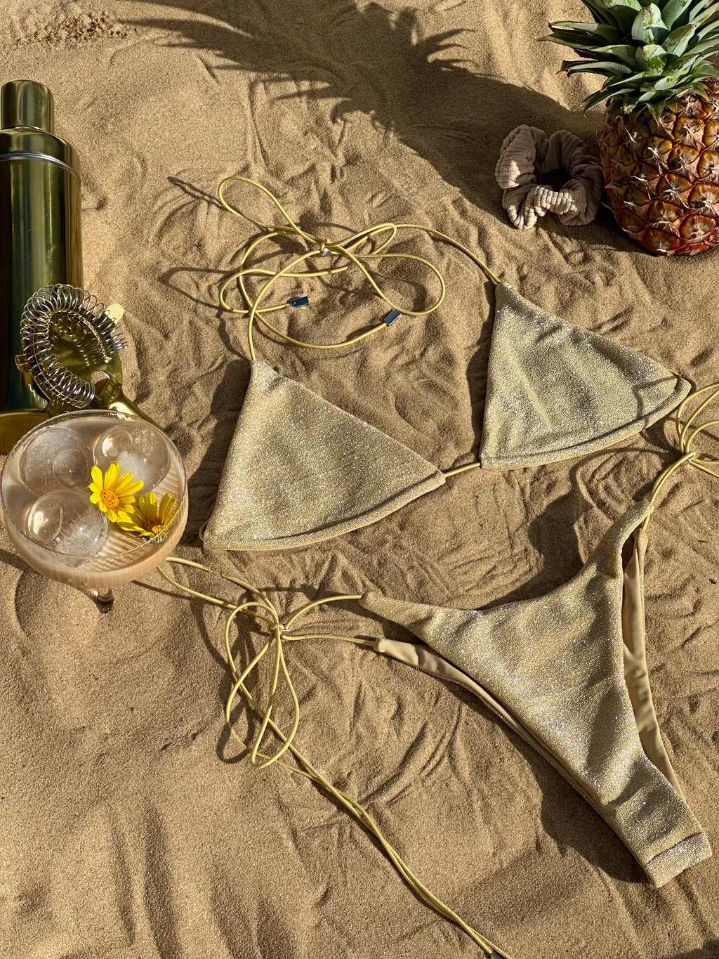 Haut de maillot de bain bikini en or jaune